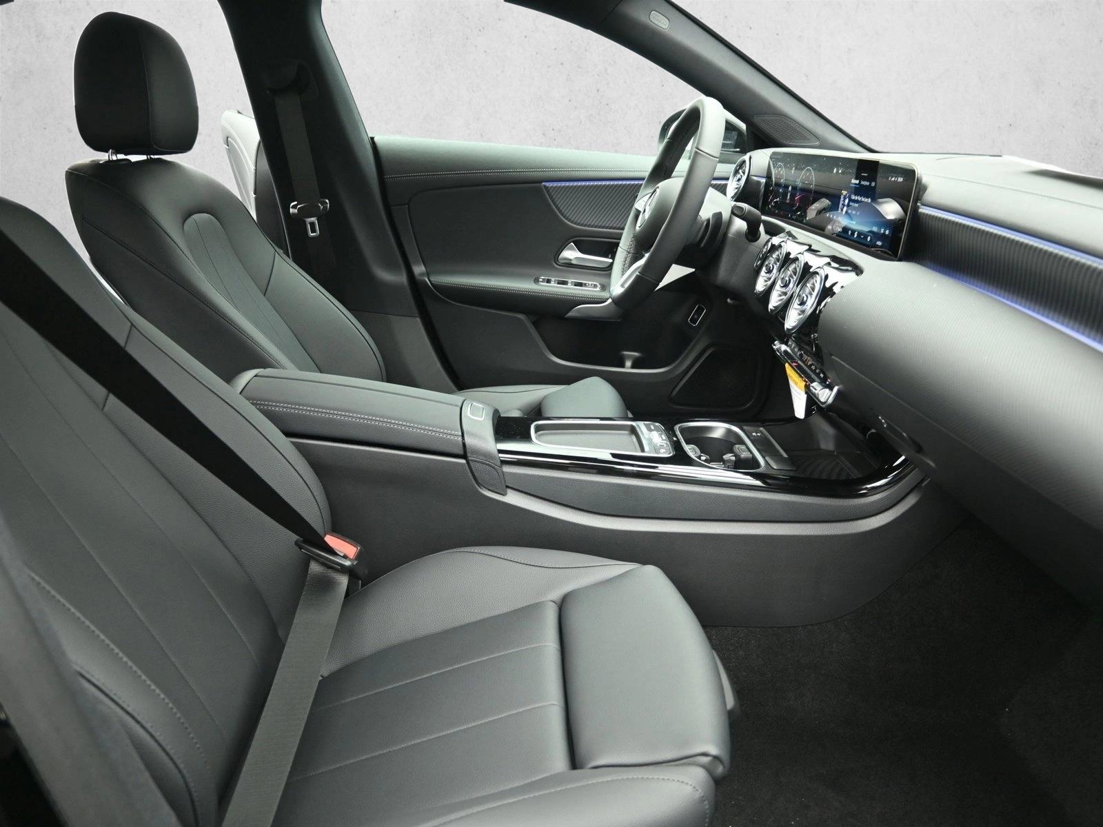 2025 MERCEDES-BENZ CLA-CLASS - Image 24