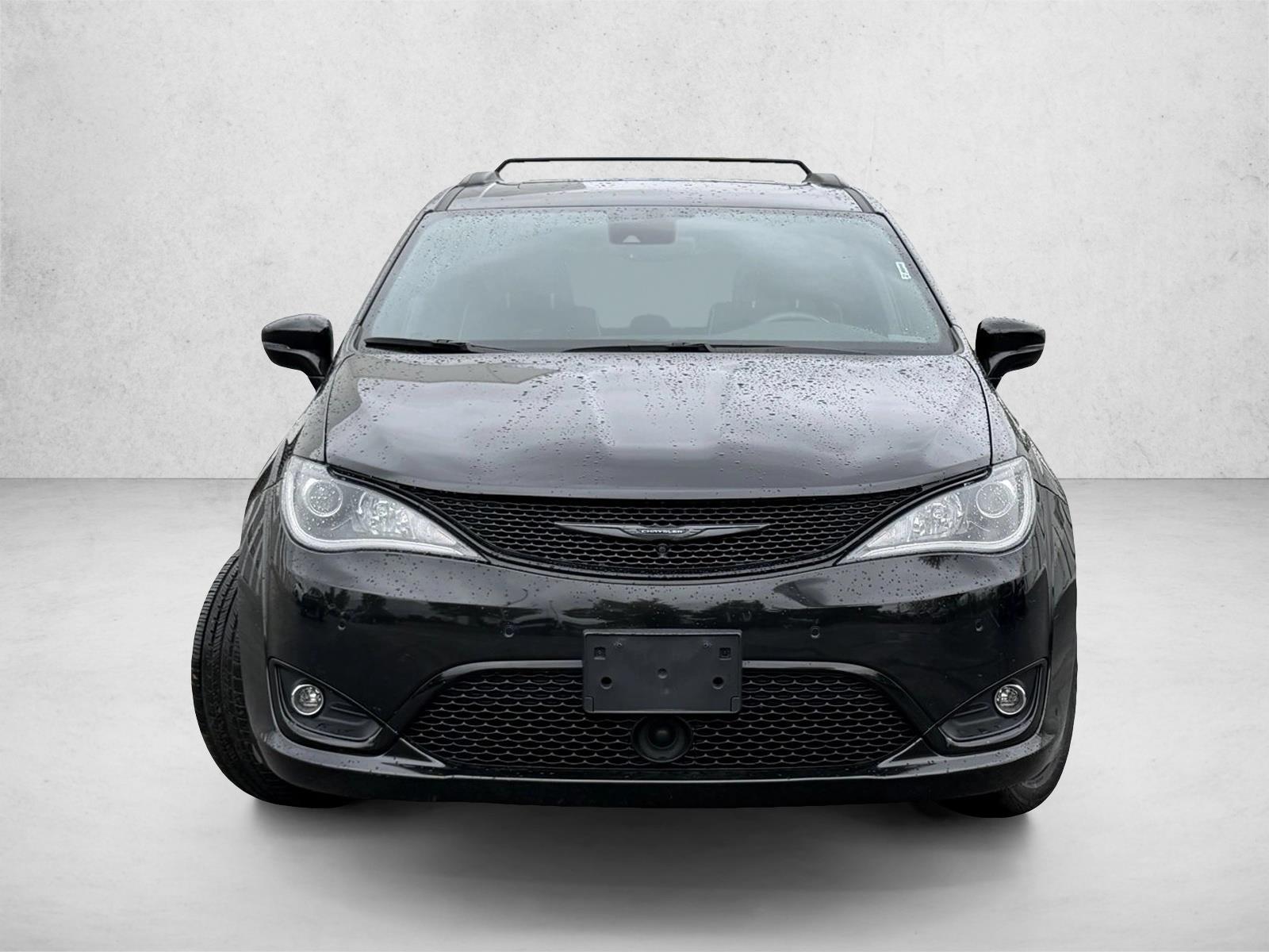 2018 Chrysler Pacifica Limited photo 2