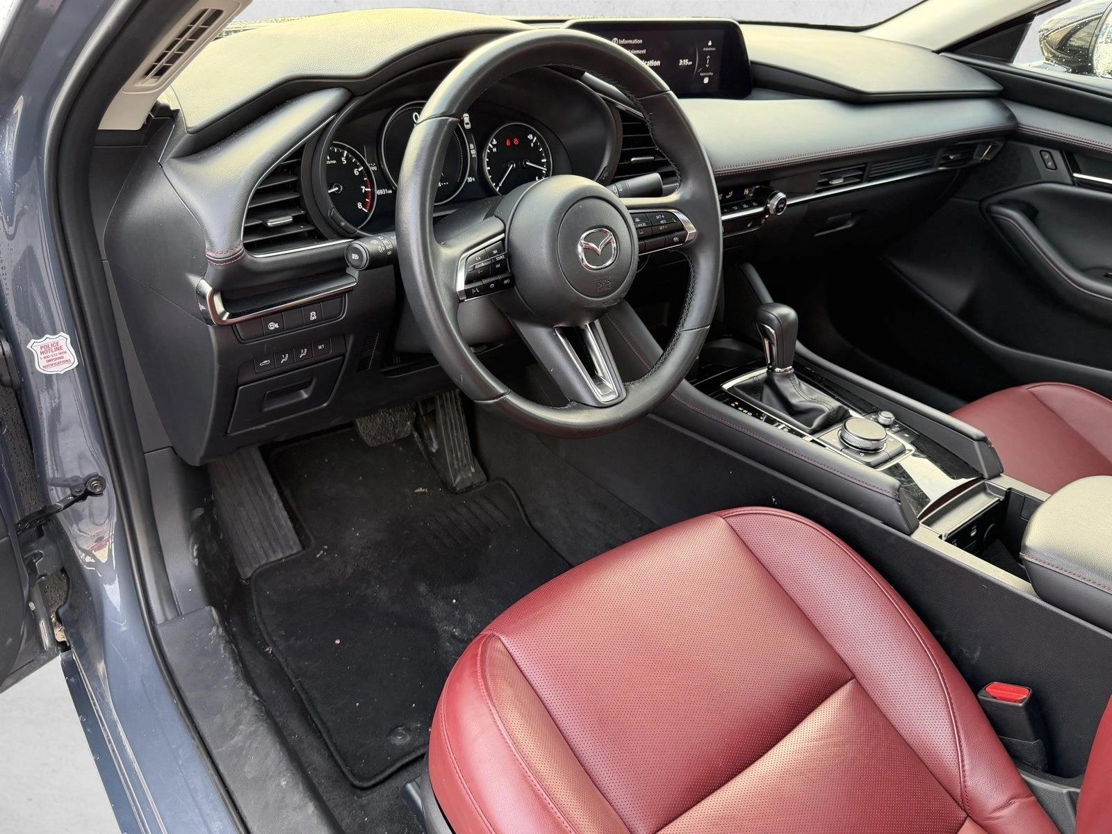 2025 MAZDA MAZDA3 - Image 10