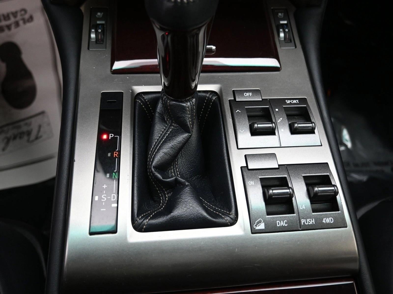 2017 LEXUS GX - Image 18