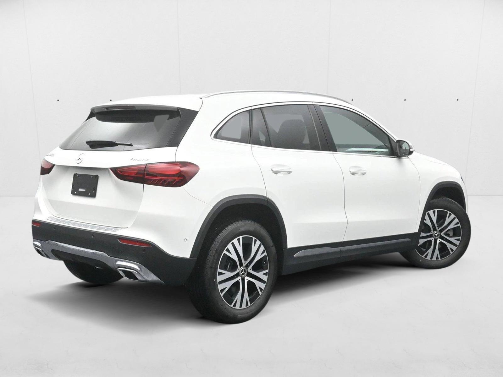 2025 Mercedes Benz GLA 250 4MATIC photo 2