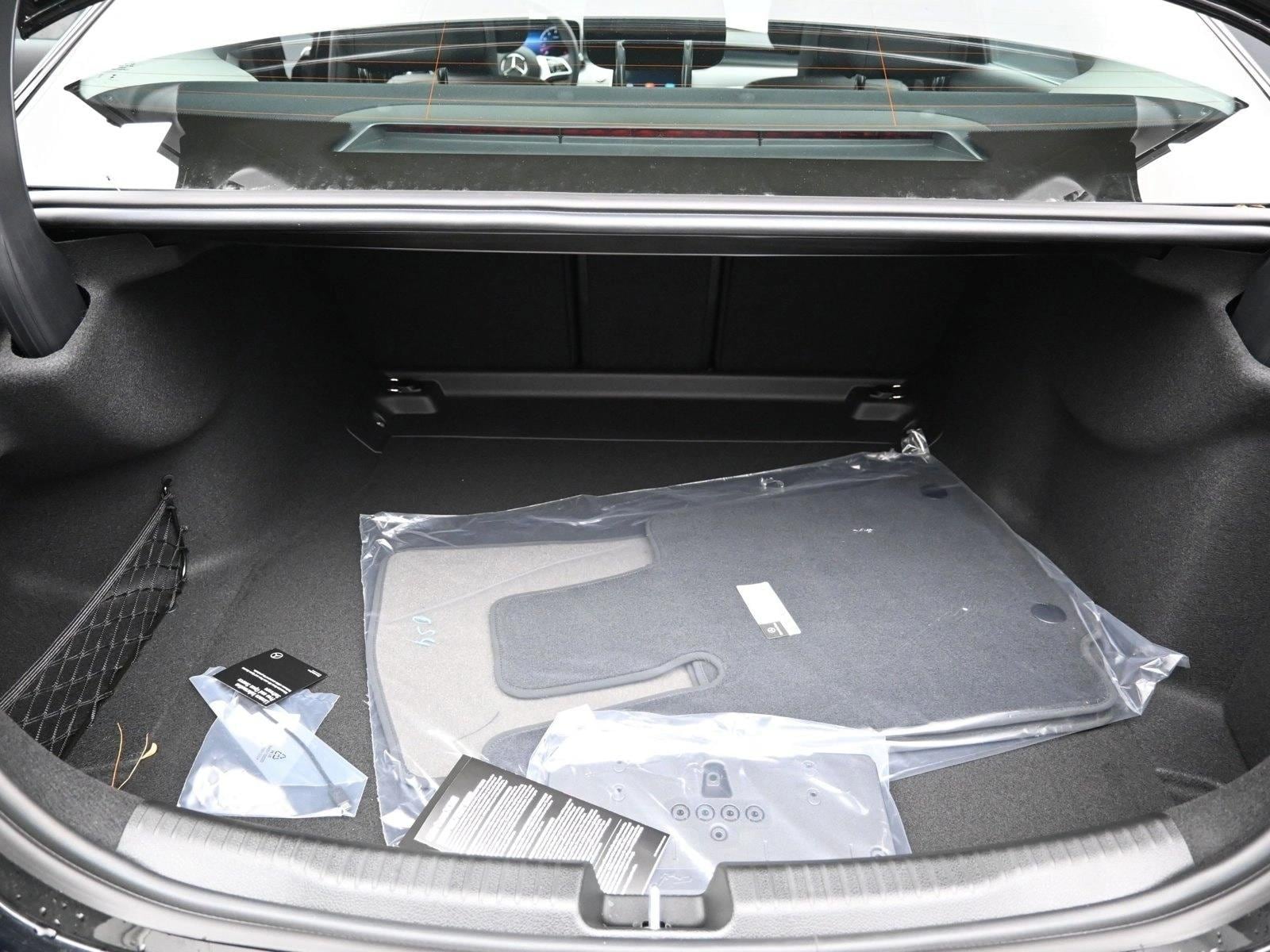 2025 MERCEDES-BENZ C-CLASS - Image 24