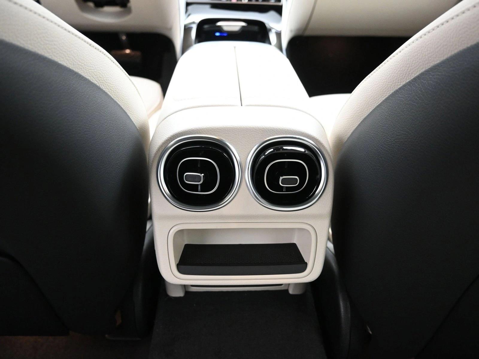 2025 MERCEDES-BENZ C-CLASS - Image 21