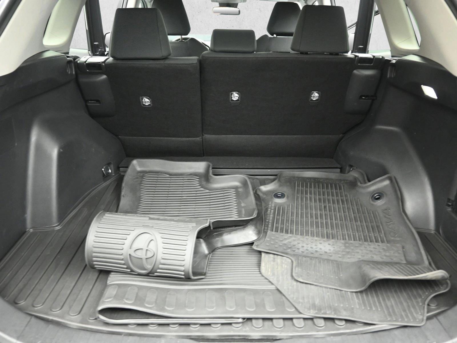 2022 TOYOTA RAV4 - Image 24