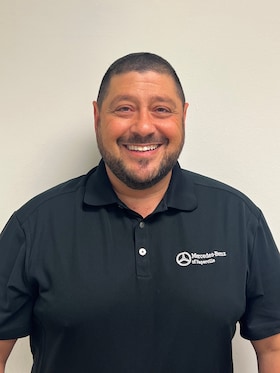 Staff member Frank Amanti from ID_444ff1971954