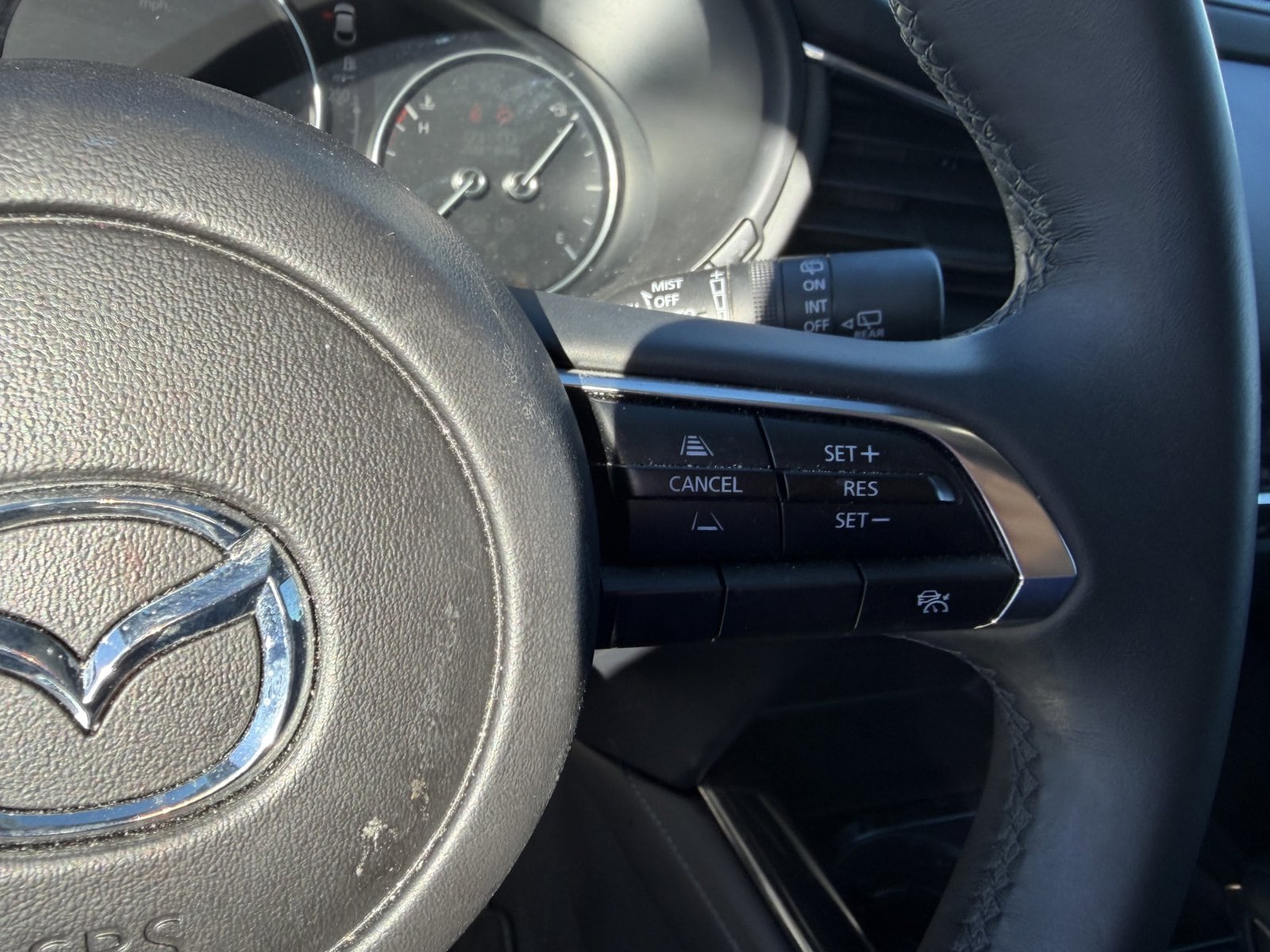 2025 MAZDA CX-30 - Image 17