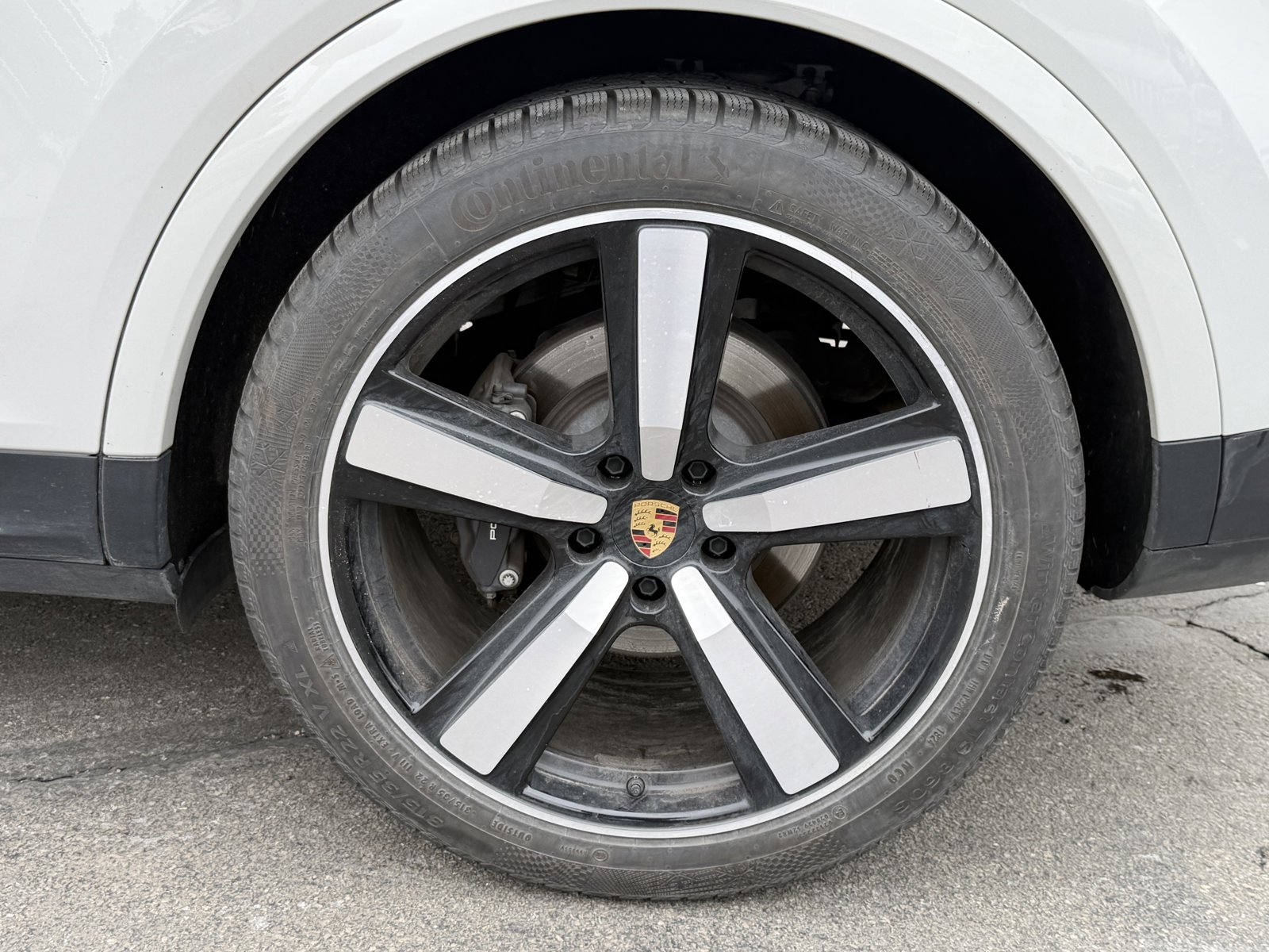 2024 PORSCHE CAYENNE - Image 9