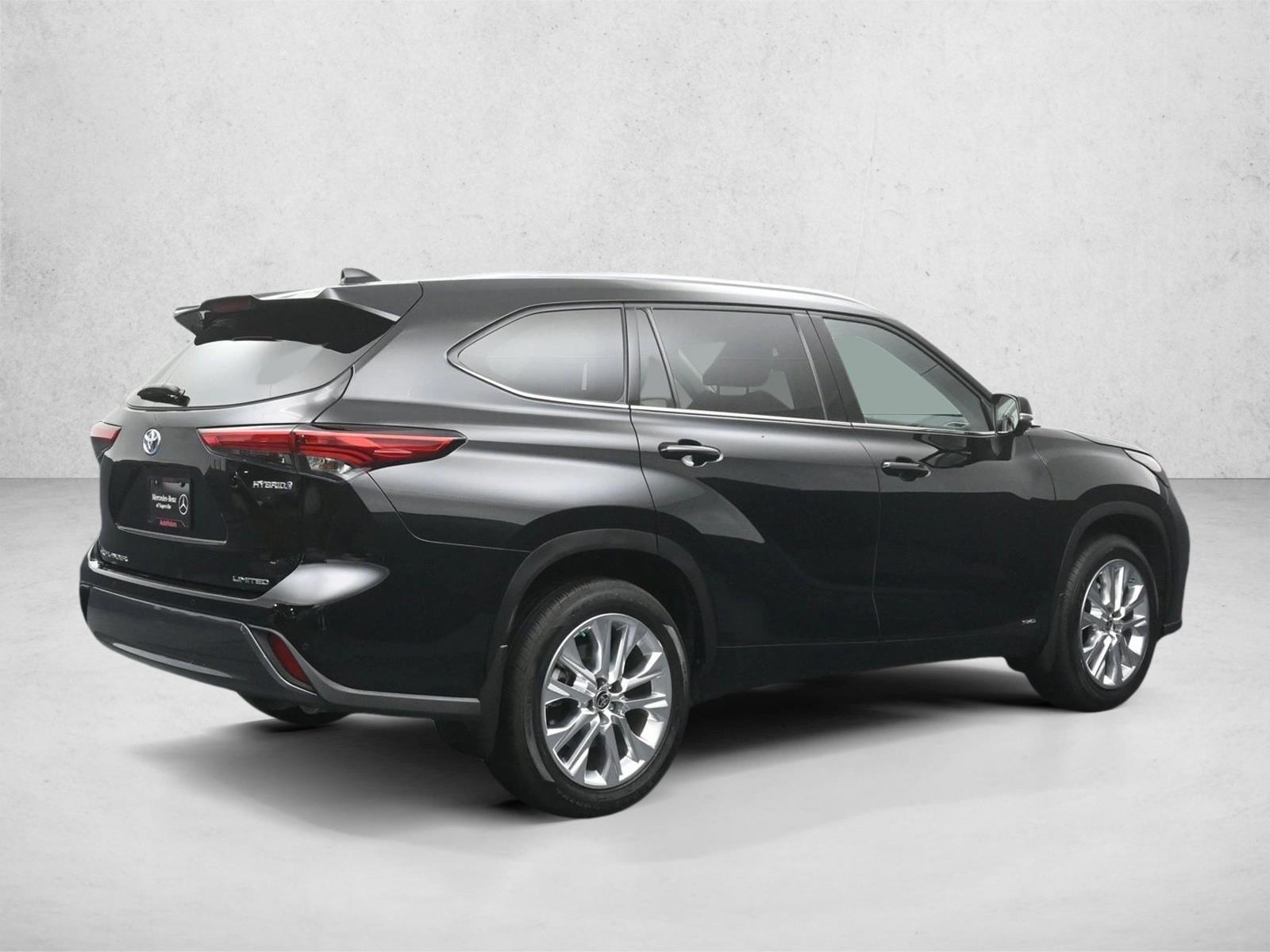 2023 Toyota Highlander Hybrid Limited photo 2