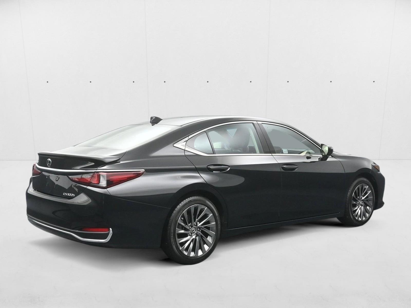 2024 Lexus ES 300h Luxury photo 2
