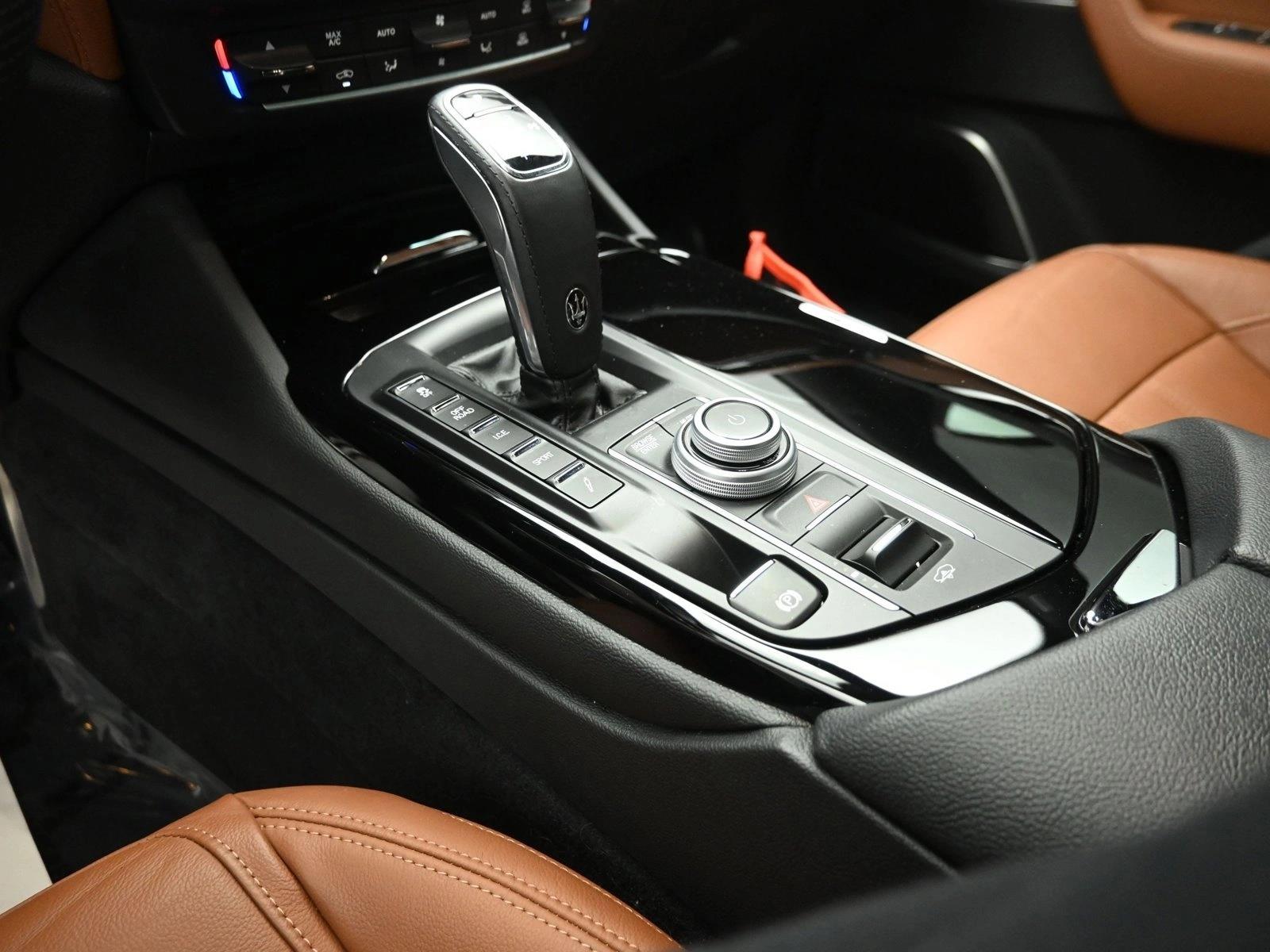 2021 MASERATI LEVANTE - Image 13