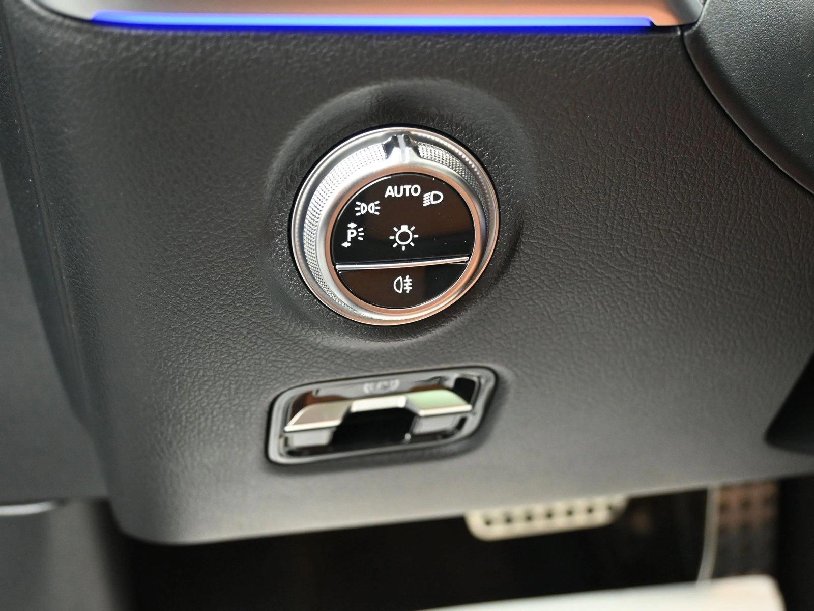 2025 MERCEDES-BENZ C-CLASS - Image 17