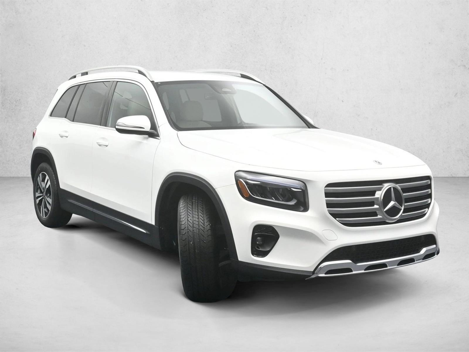 2025 Mercedes Benz GLB 250 4MATIC photo 3