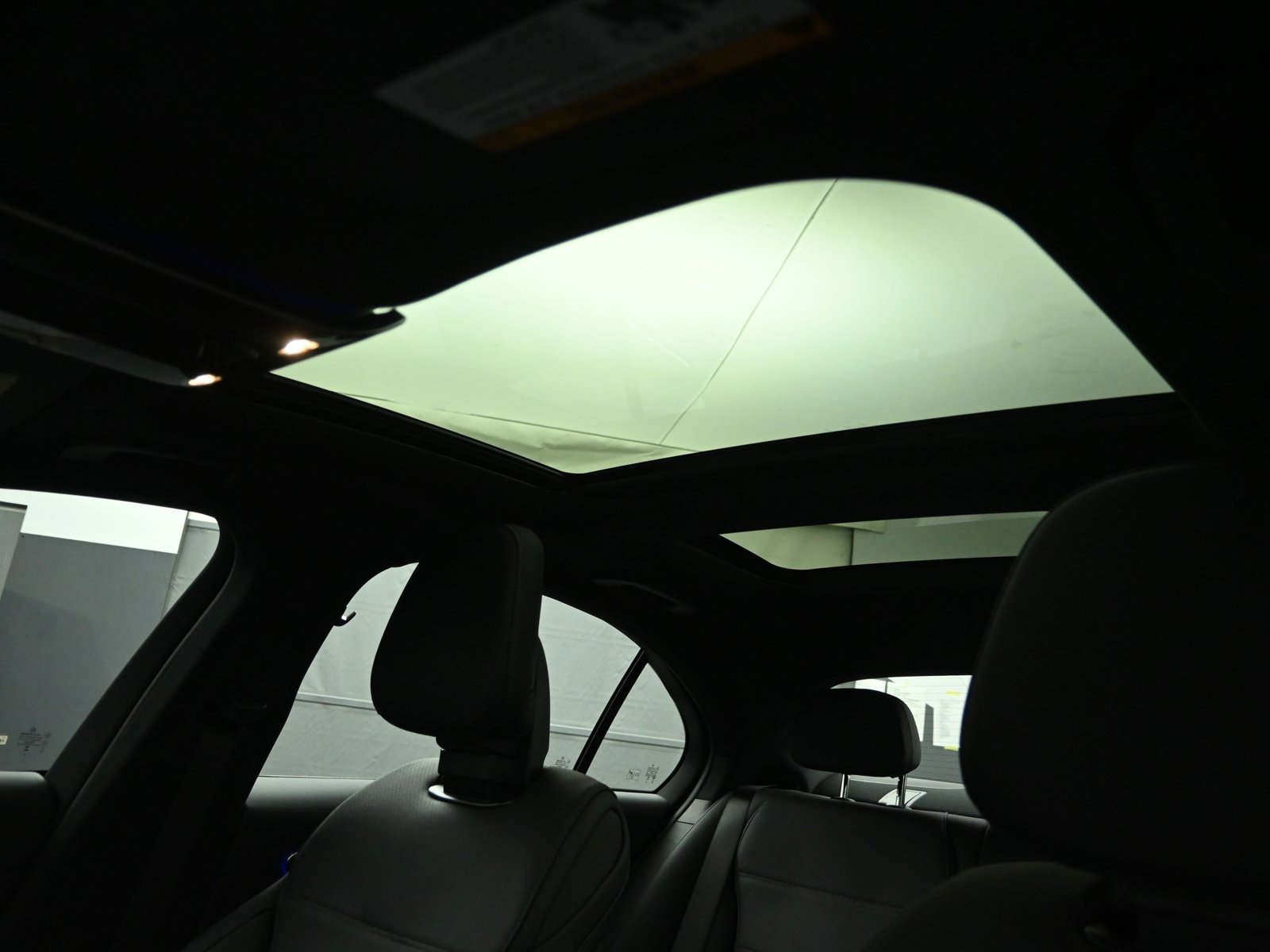 2025 MERCEDES-BENZ C-CLASS - Image 17