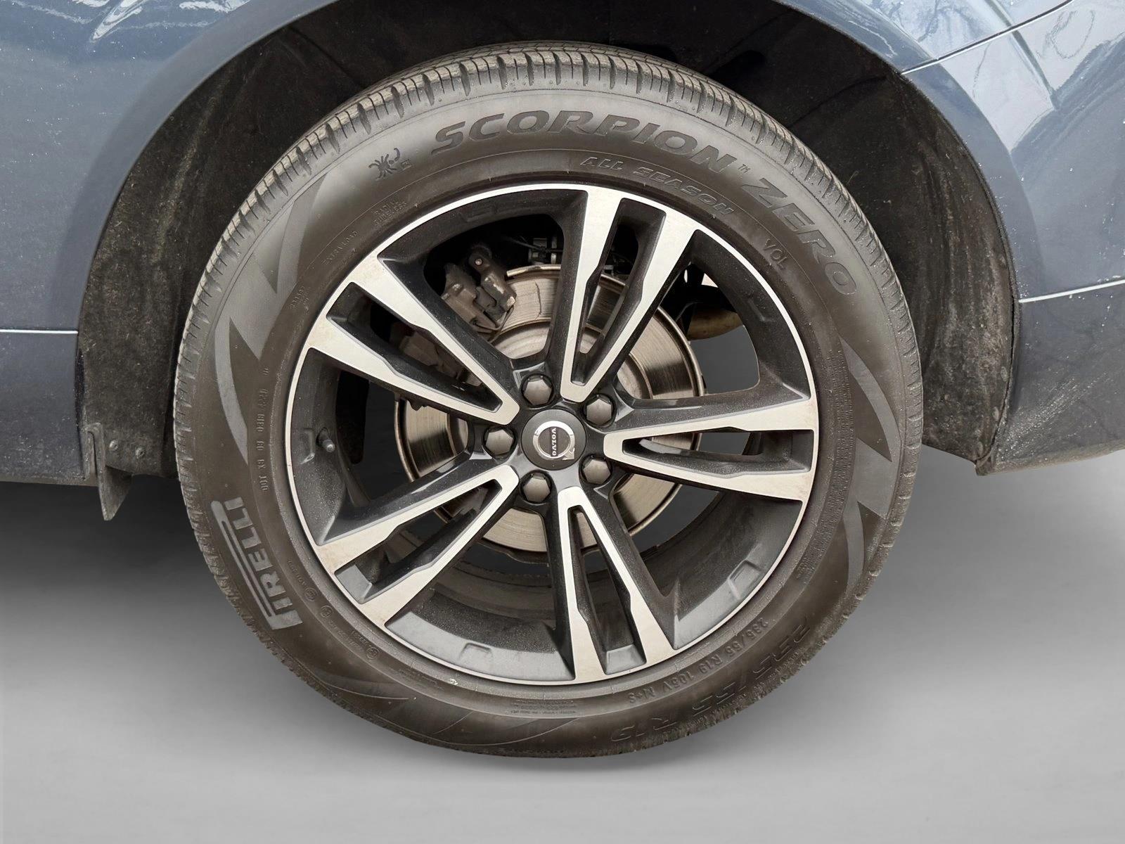 2018 VOLVO XC60 - Image 9