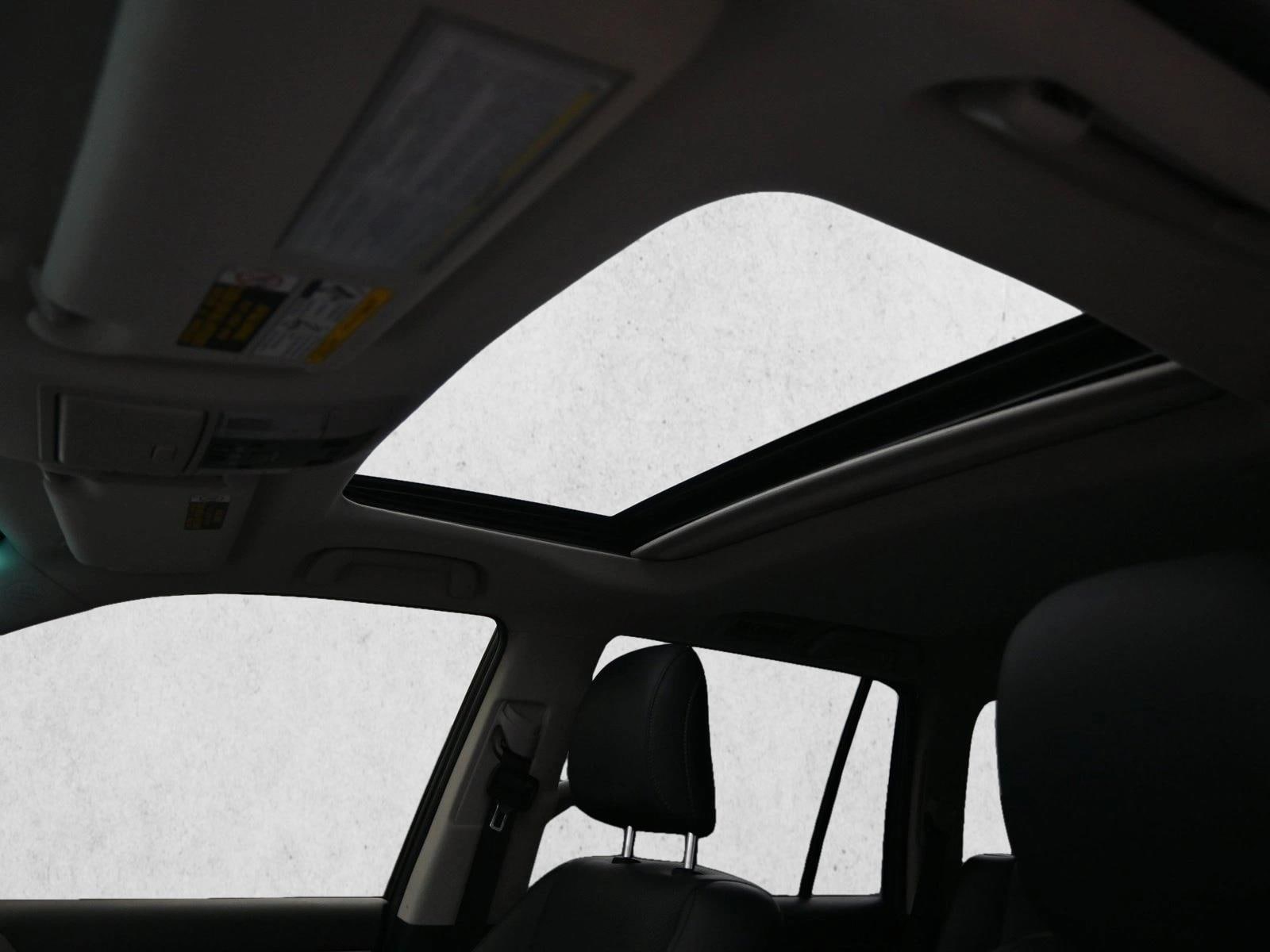 2017 LEXUS GX - Image 19