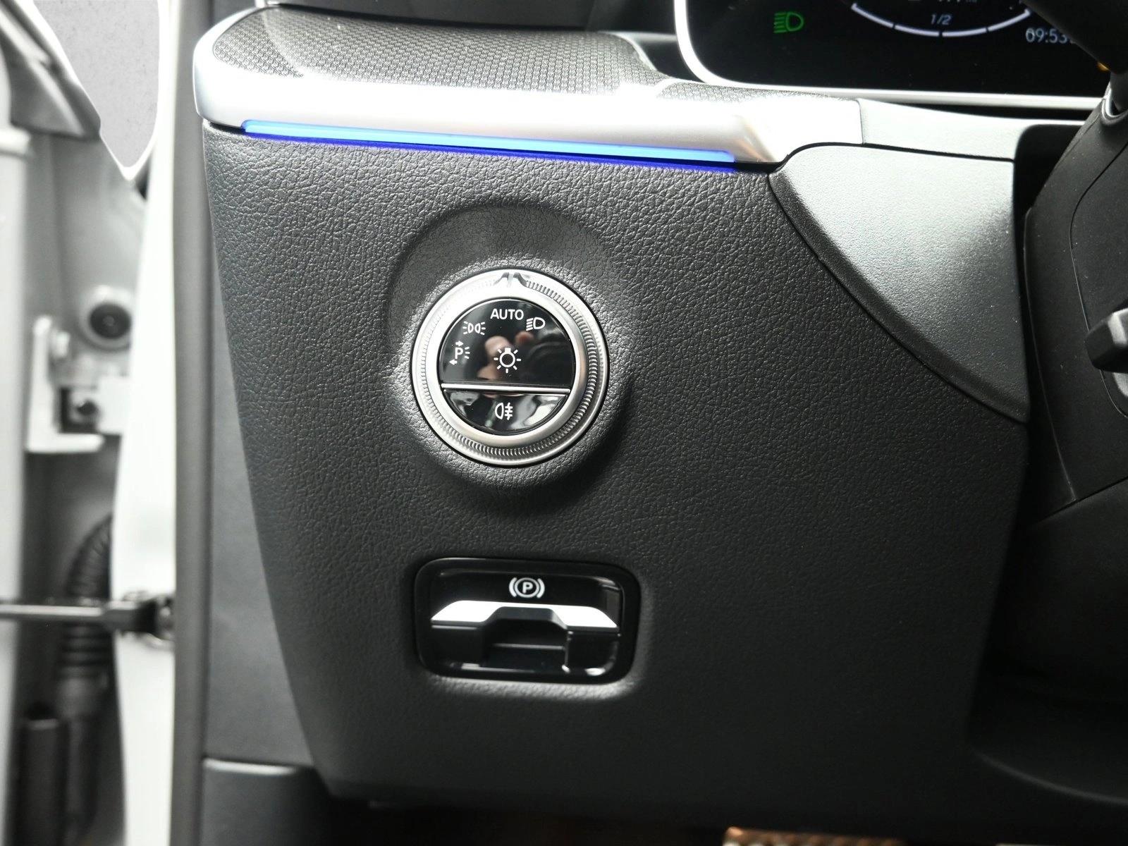 2025 MERCEDES-BENZ C-CLASS - Image 17