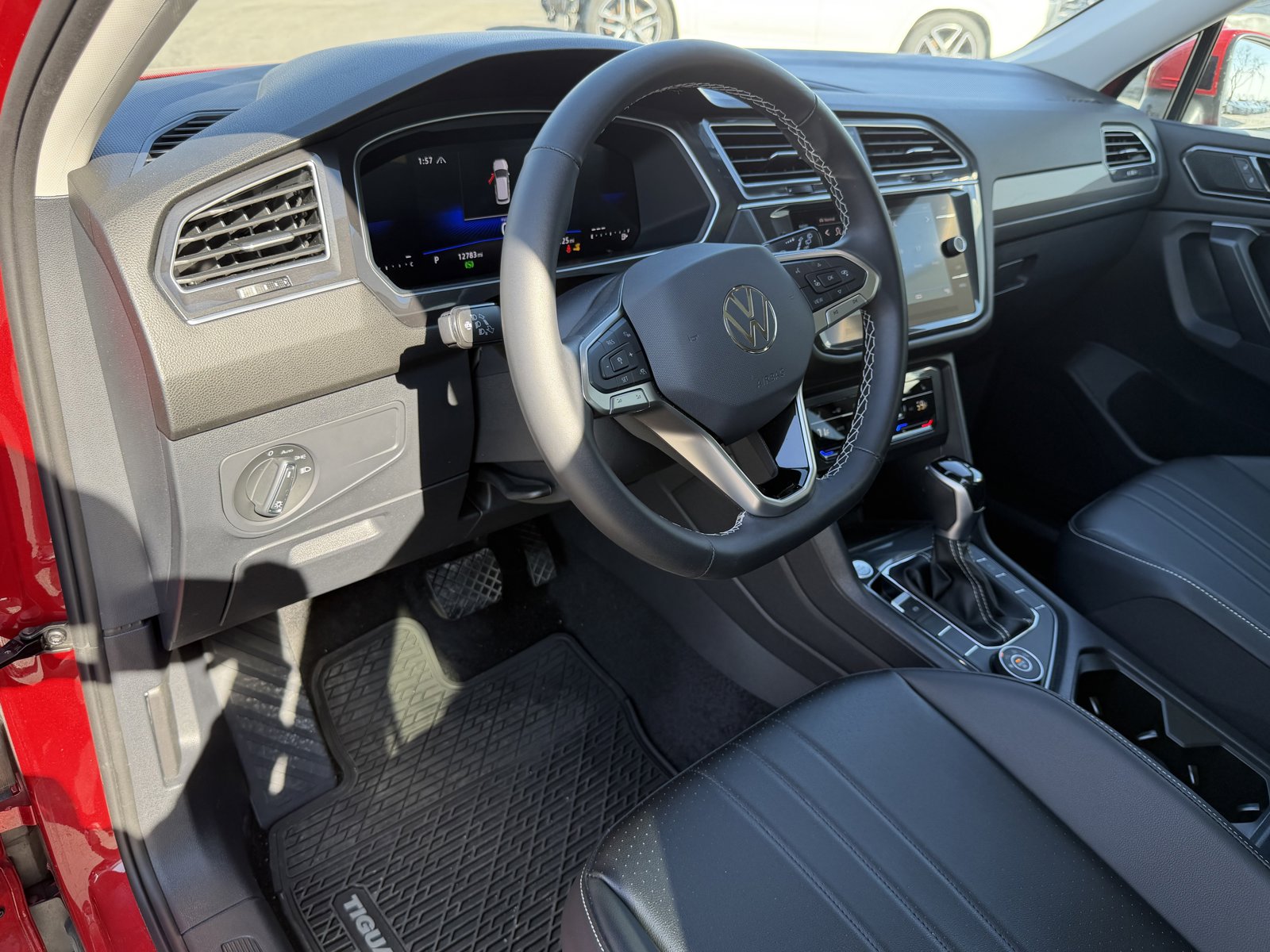 2024 VOLKSWAGEN TIGUAN - Image 10