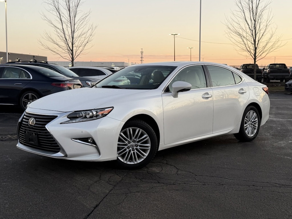 Used 2017 Lexus ES Sedan