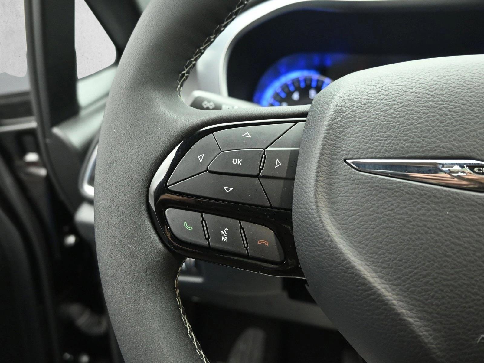 2025 CHRYSLER PACIFICA - Image 15