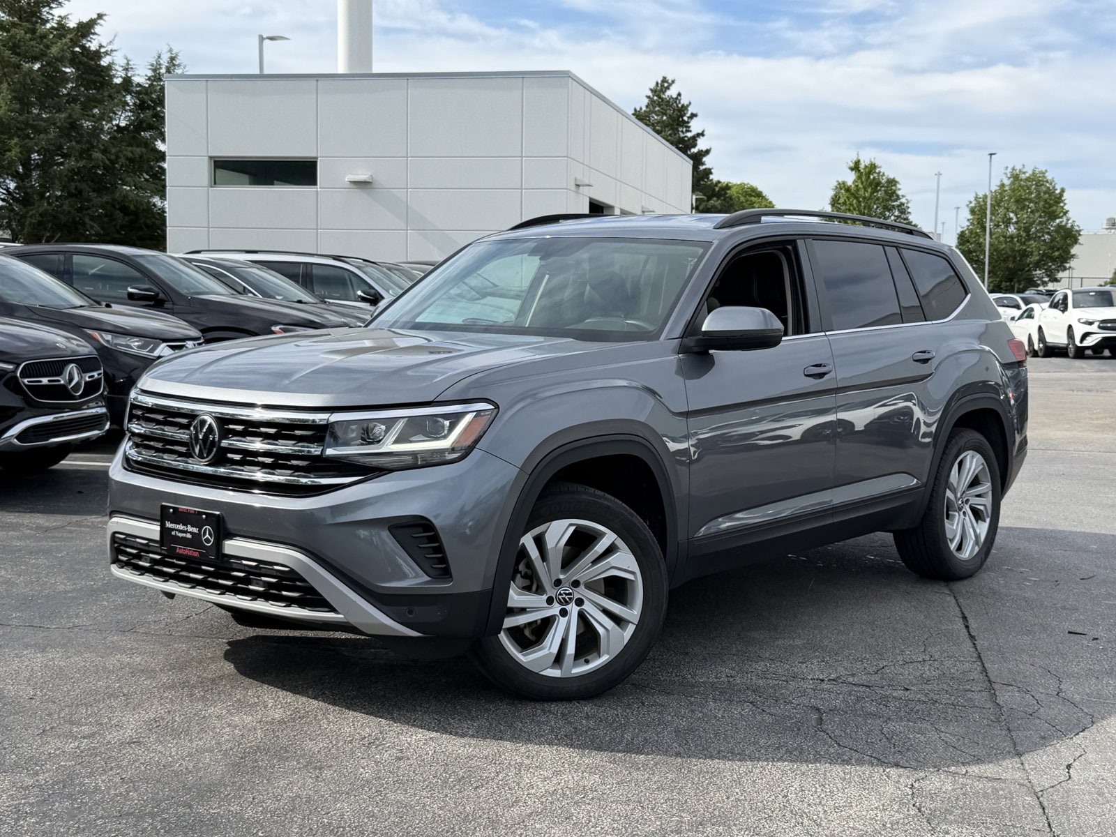 2023 Volkswagen Atlas 3.6L SE w/Tech 4MOTION's photo
