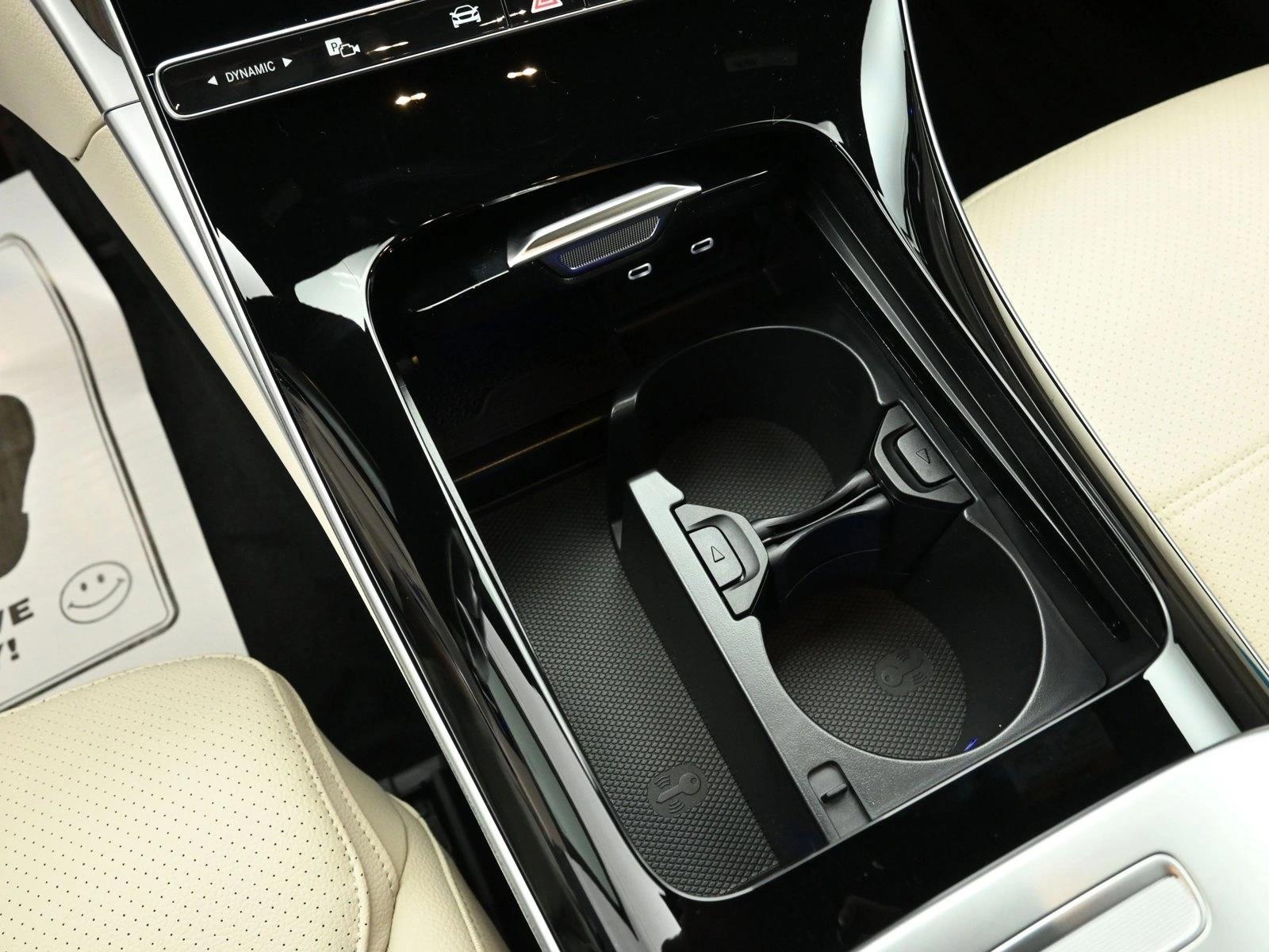 2025 MERCEDES-BENZ C-CLASS - Image 12