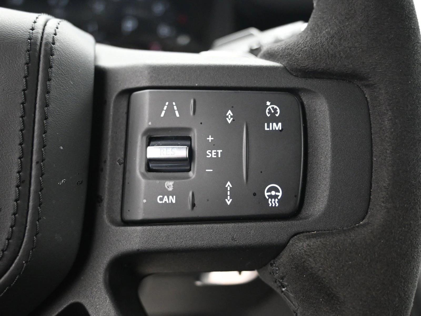 2024 LAND ROVER DEFENDER - Image 13