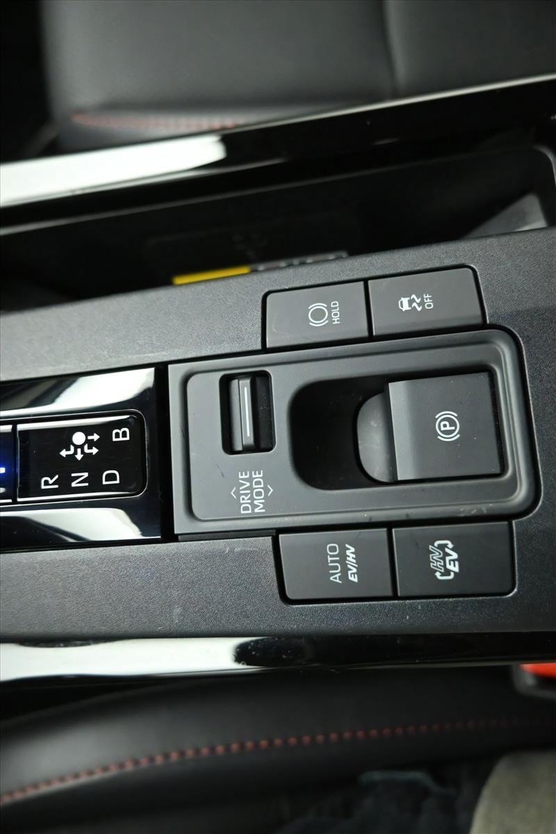 2026 TOYOTA PRIUS PRIME (PHEV) - Image 19