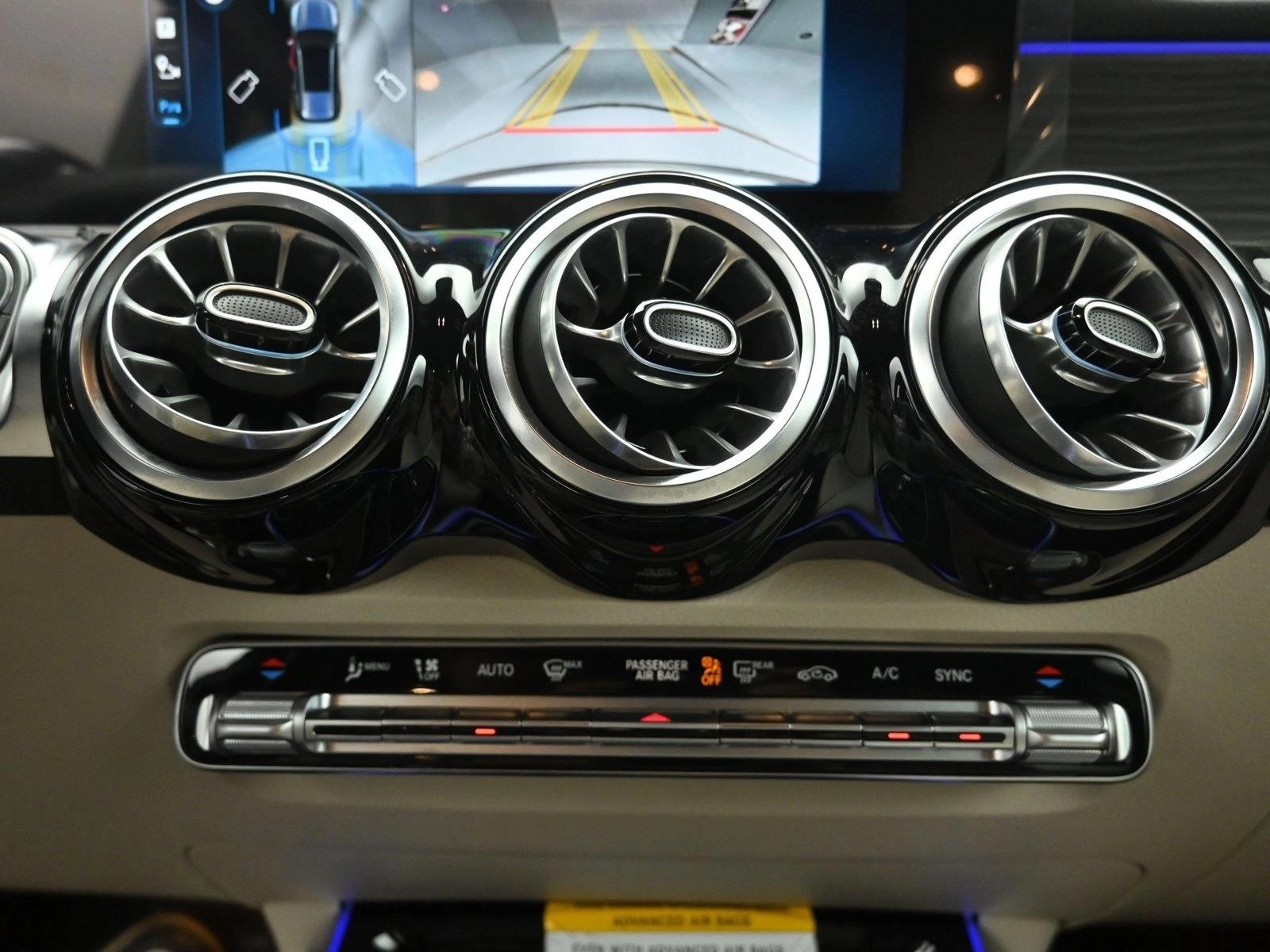 2025 MERCEDES-BENZ GLB-CLASS - Image 12