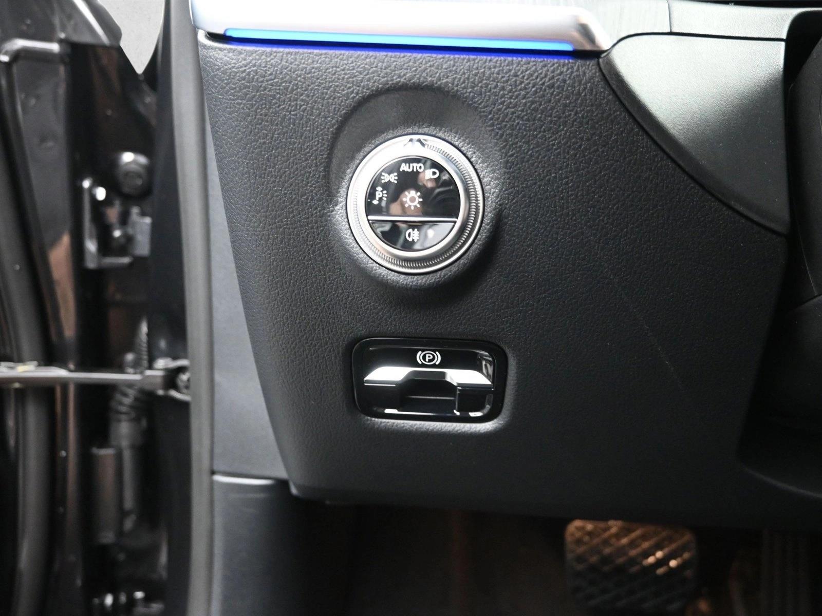 2025 MERCEDES-BENZ C-CLASS - Image 16