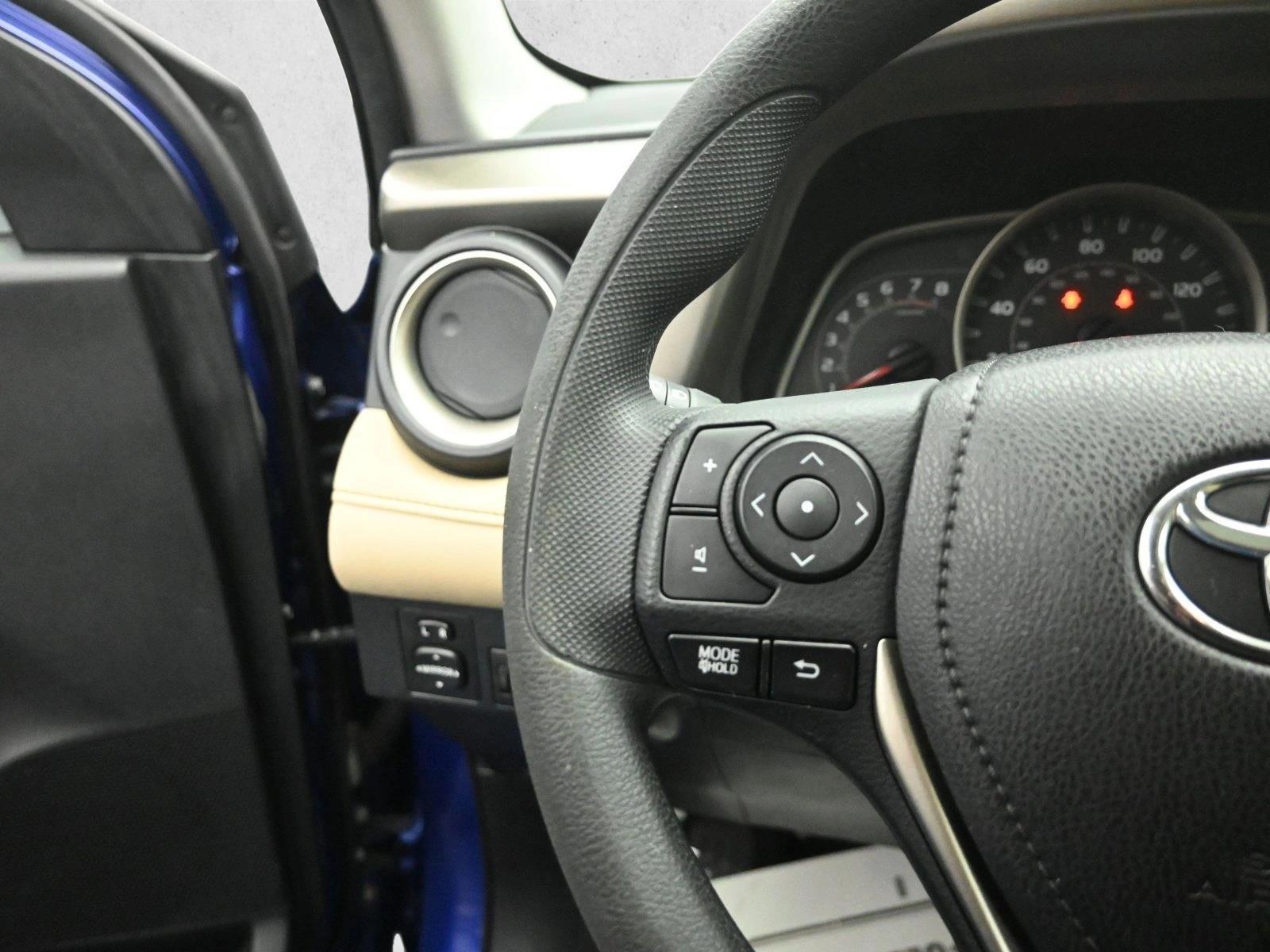 2015 TOYOTA RAV4 - Image 15