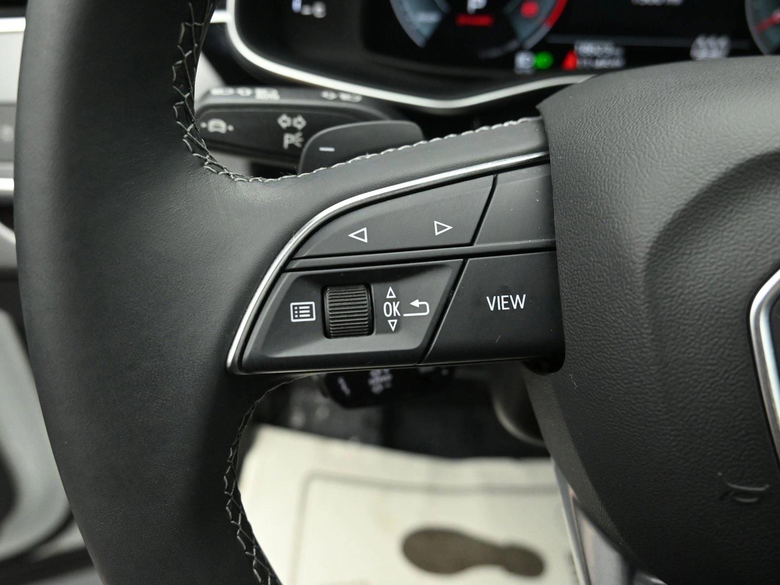 2025 AUDI Q7 - Image 11