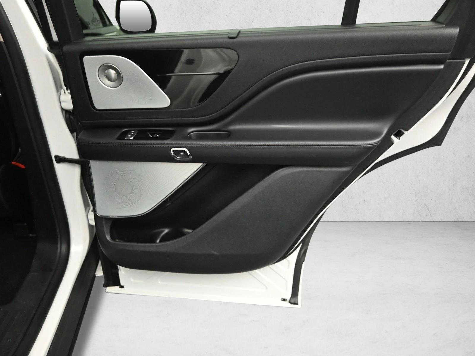 2022 LINCOLN AVIATOR - Image 30