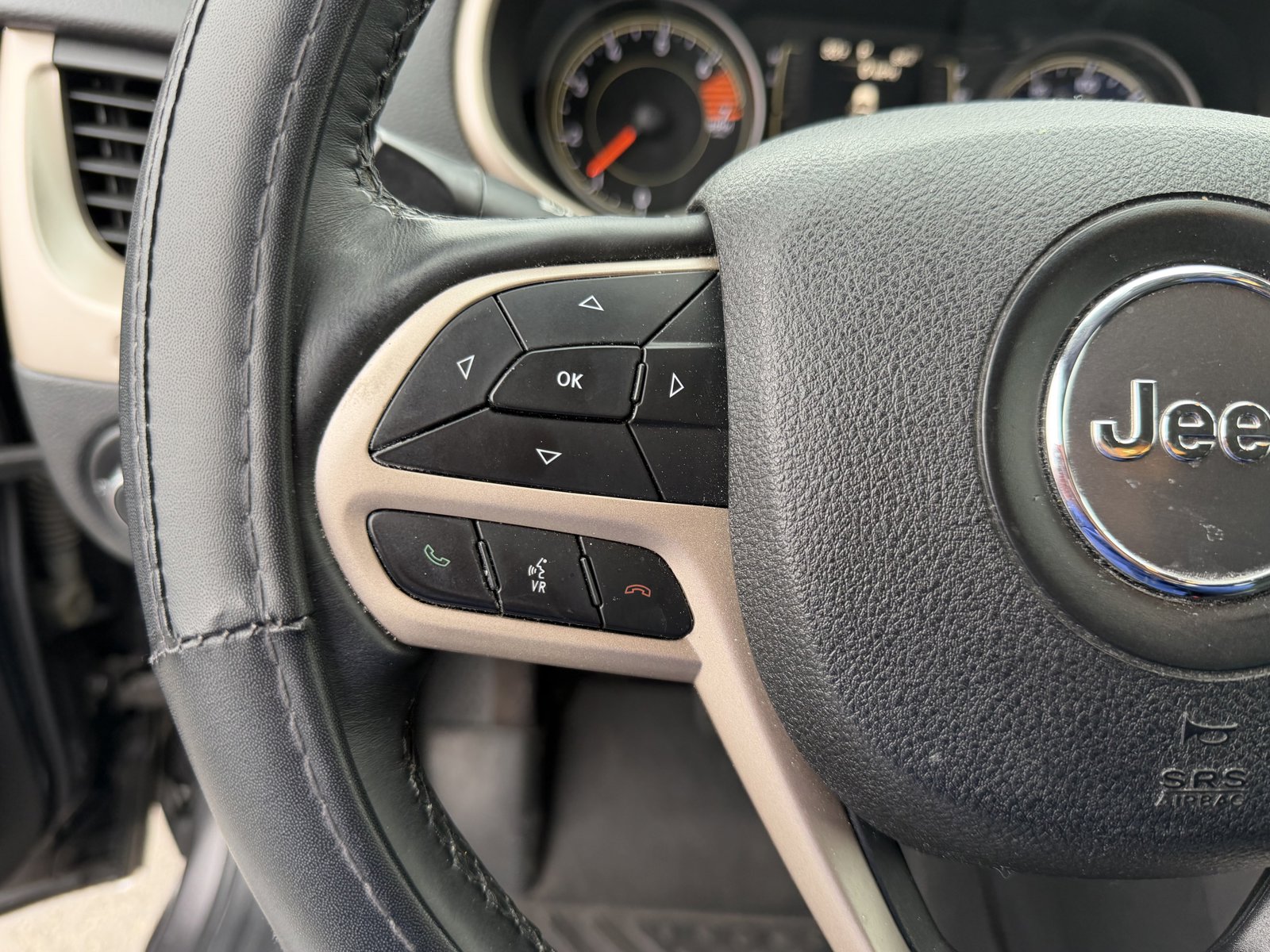 2017 JEEP CHEROKEE - Image 15