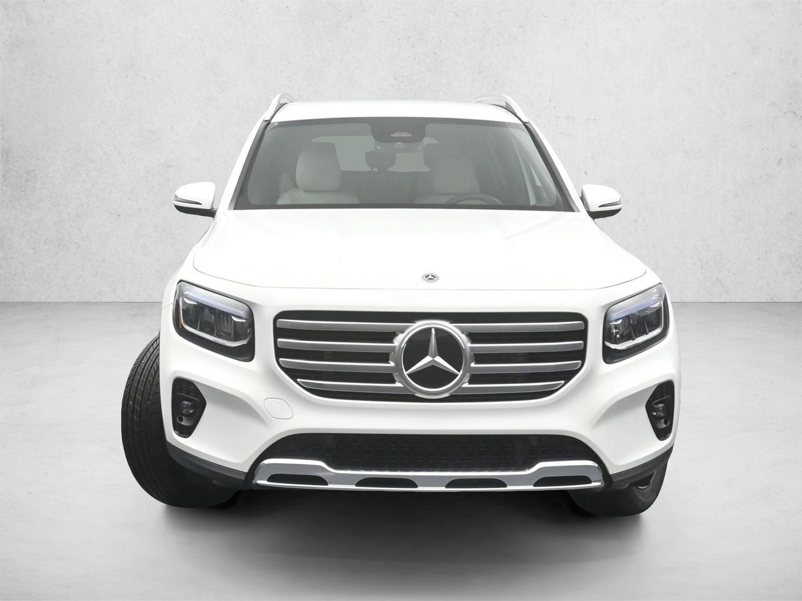2025 Mercedes Benz GLB 250 4MATIC photo 2