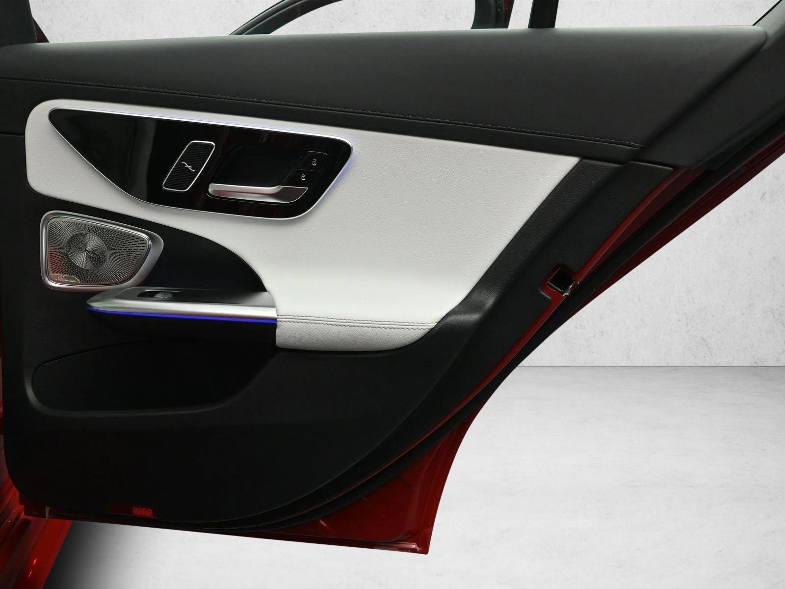 2025 MERCEDES-BENZ C-CLASS - Image 28