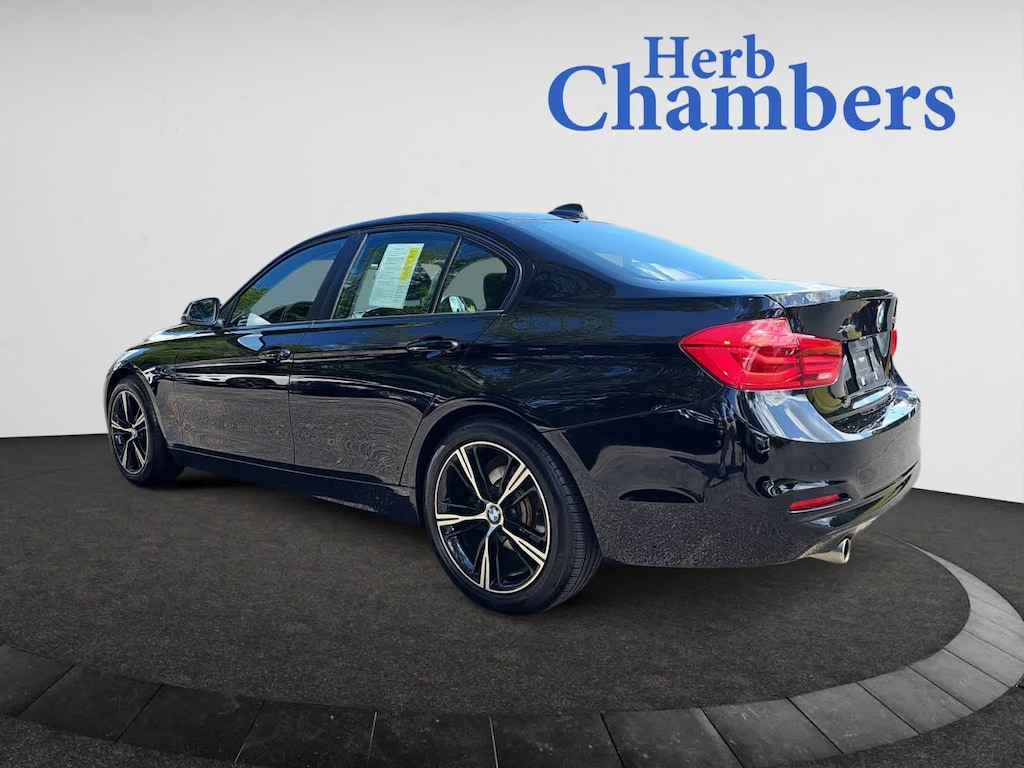 Used 2018 BMW 320i xDrive Sedan
