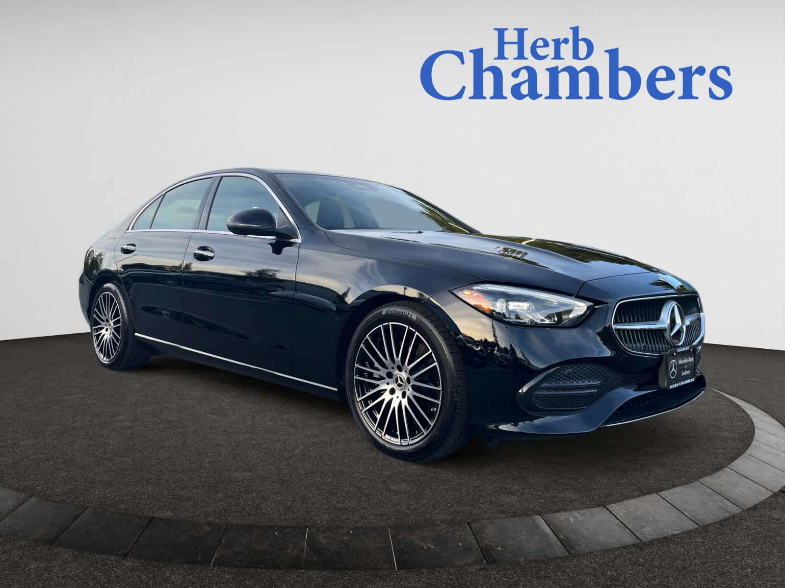 2025 Mercedes-Benz C-Class Sedan C 300's photo