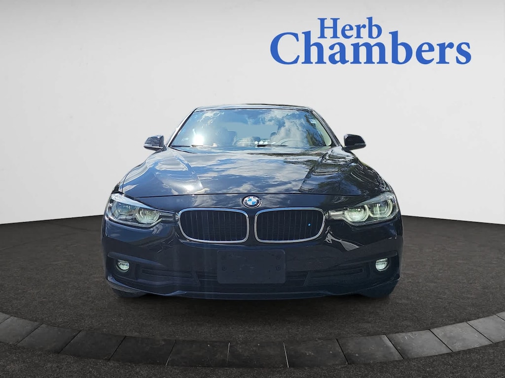 Used 2018 BMW 320i xDrive Sedan