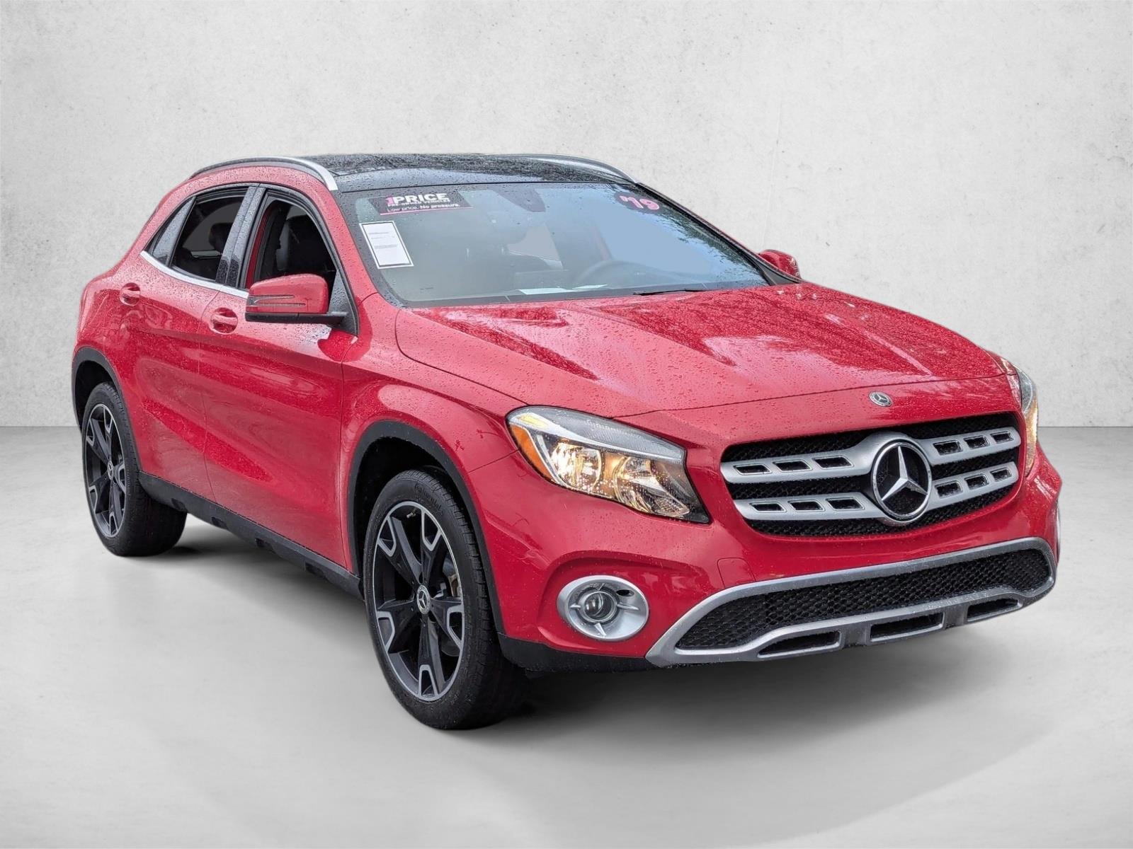 2019 Mercedes Benz GLA photo 2