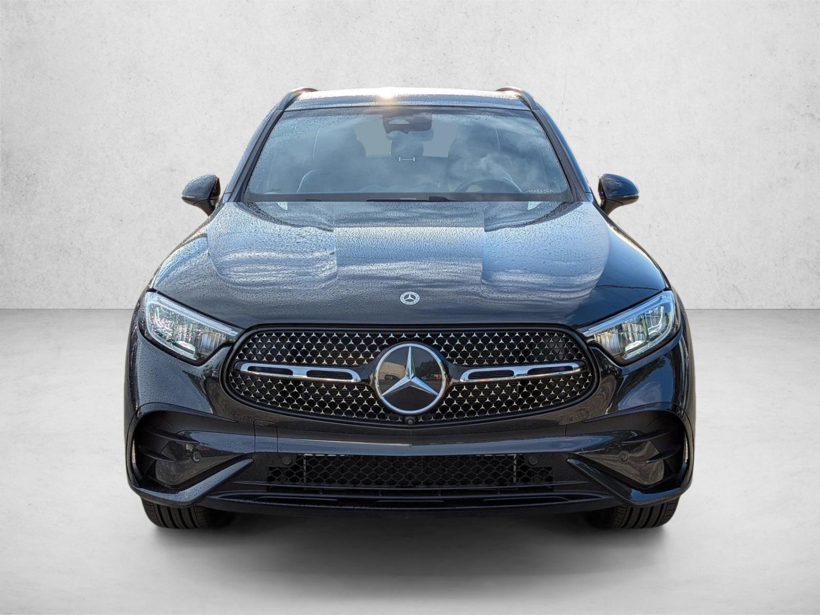 2025 Mercedes Benz GLC 300 4MATIC photo 2