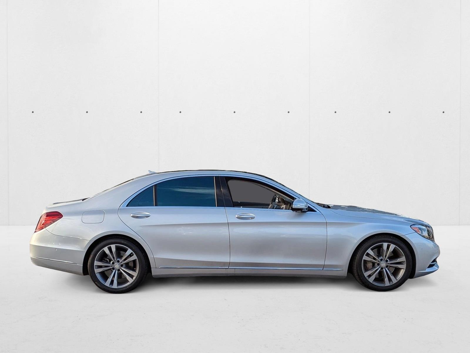 2015 Mercedes Benz S 550 photo 4