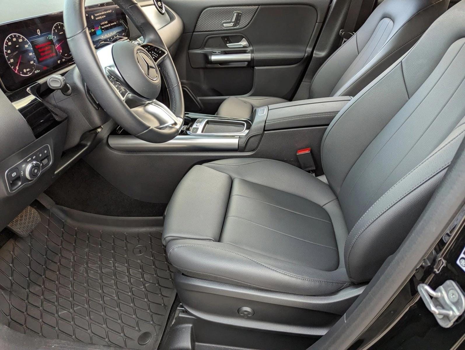 2025 Mercedes-Benz GLA GLA250 - Photo 15