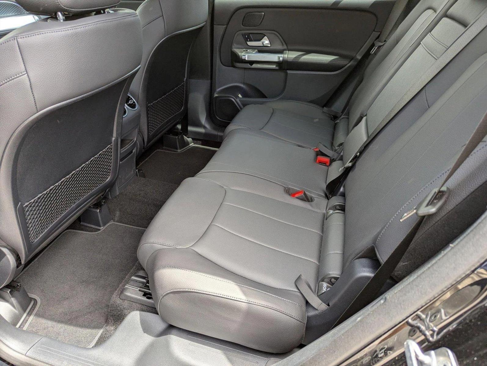 2025 Mercedes-Benz GLB Base - Photo 15