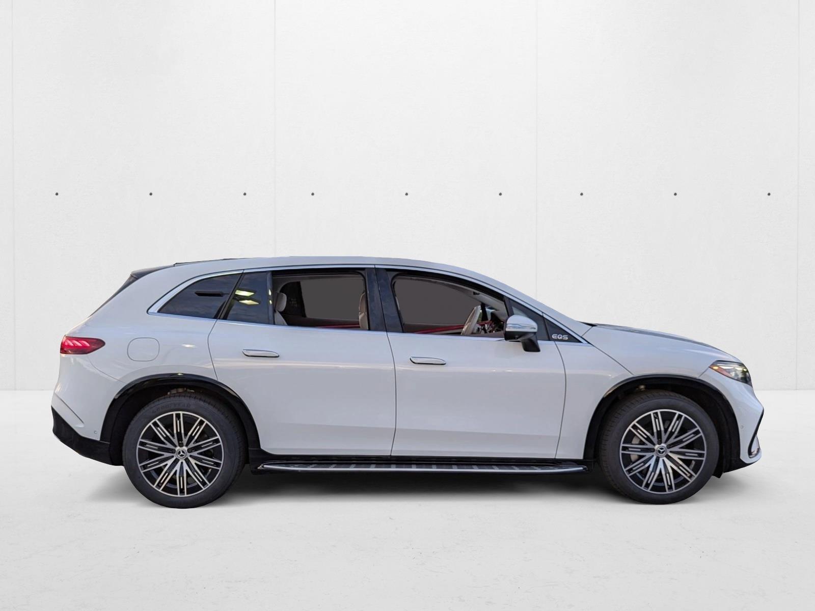2024 Mercedes Benz EQS SUV 450 photo 4