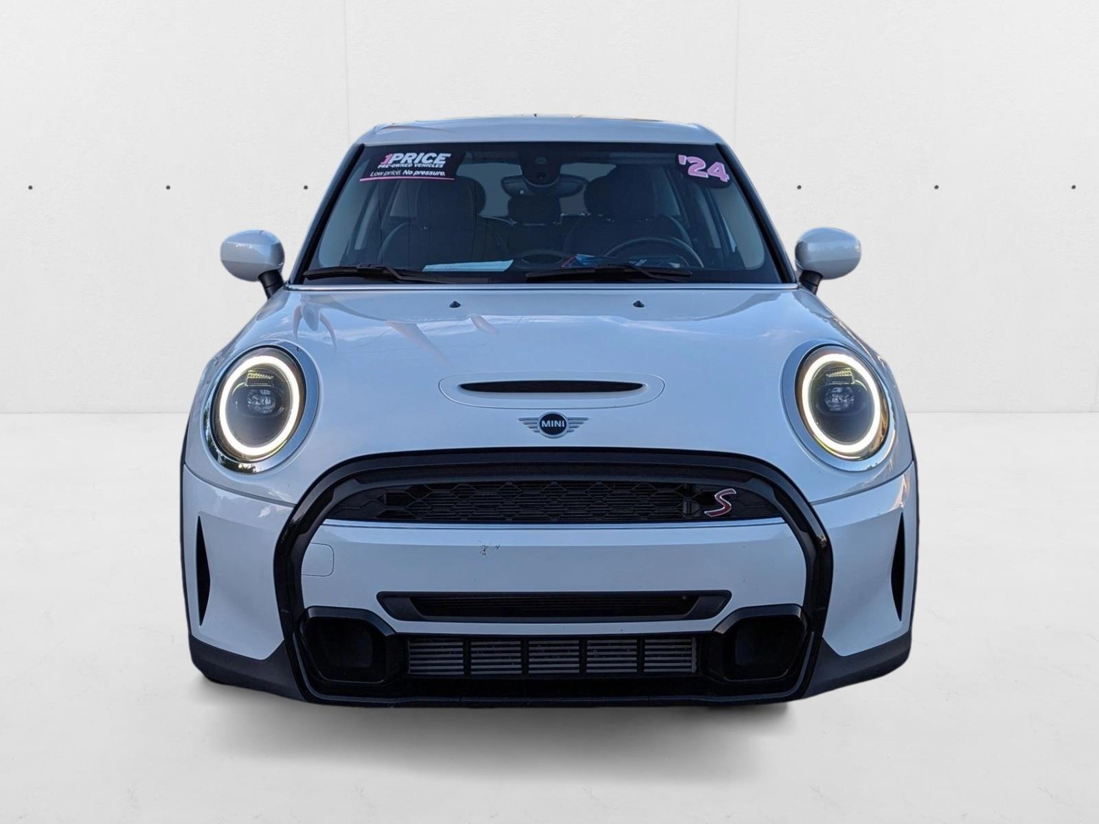 2024 Mini Cooper Hardtop S photo 2