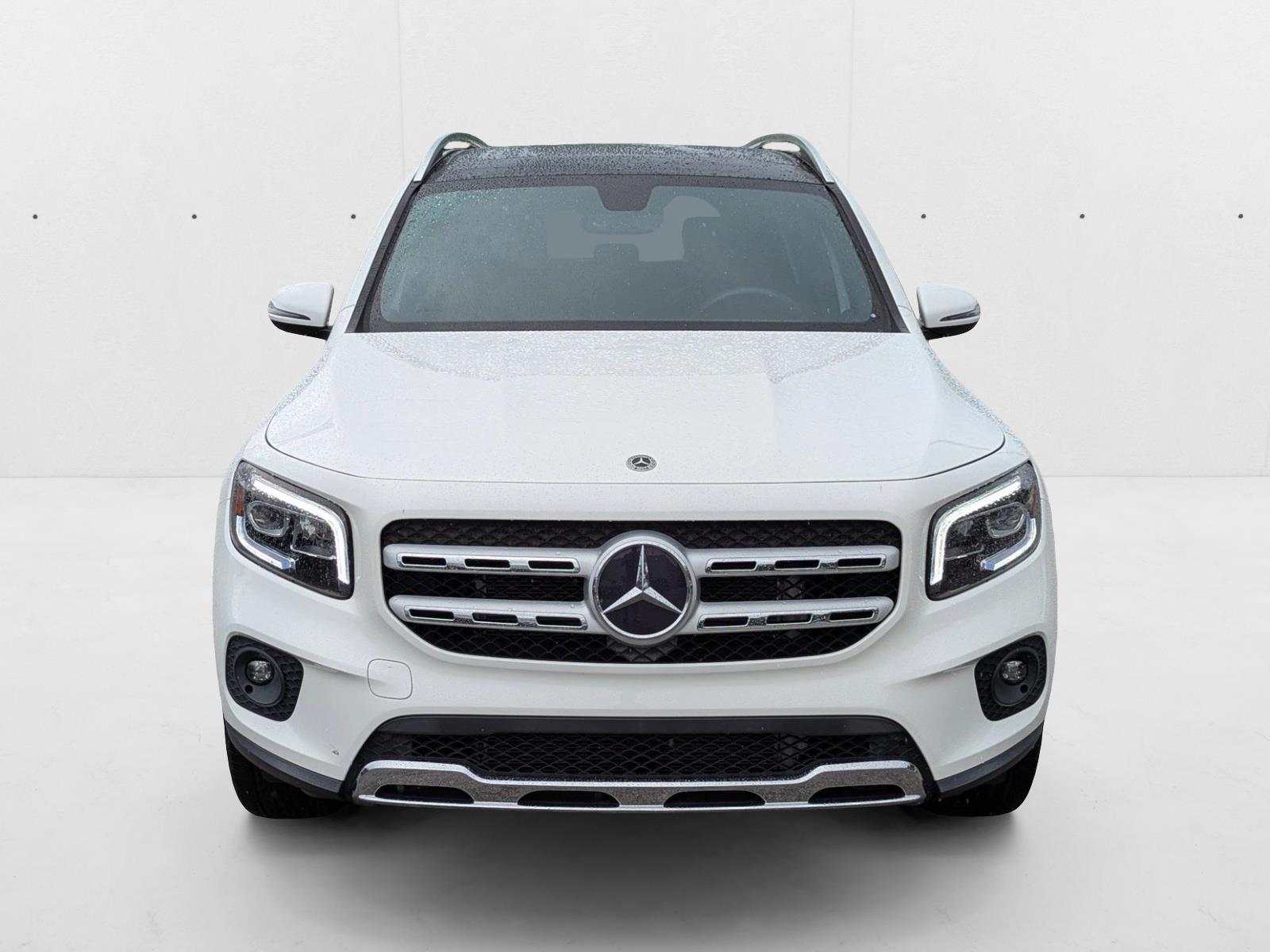 2022 Mercedes Benz GLB 4MATIC photo 2