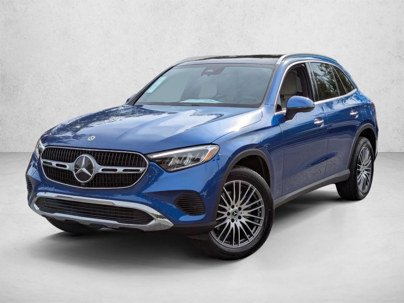 2026 Mercedes-Benz GLC Base's photo