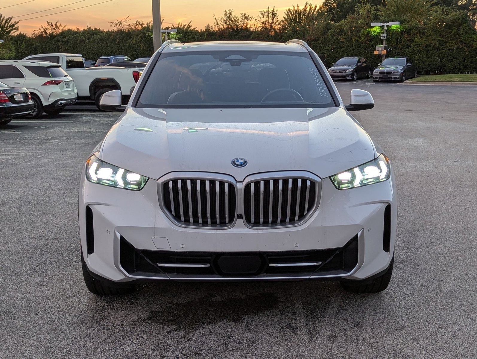 2025 Bmw X5 xDrive50e photo 2