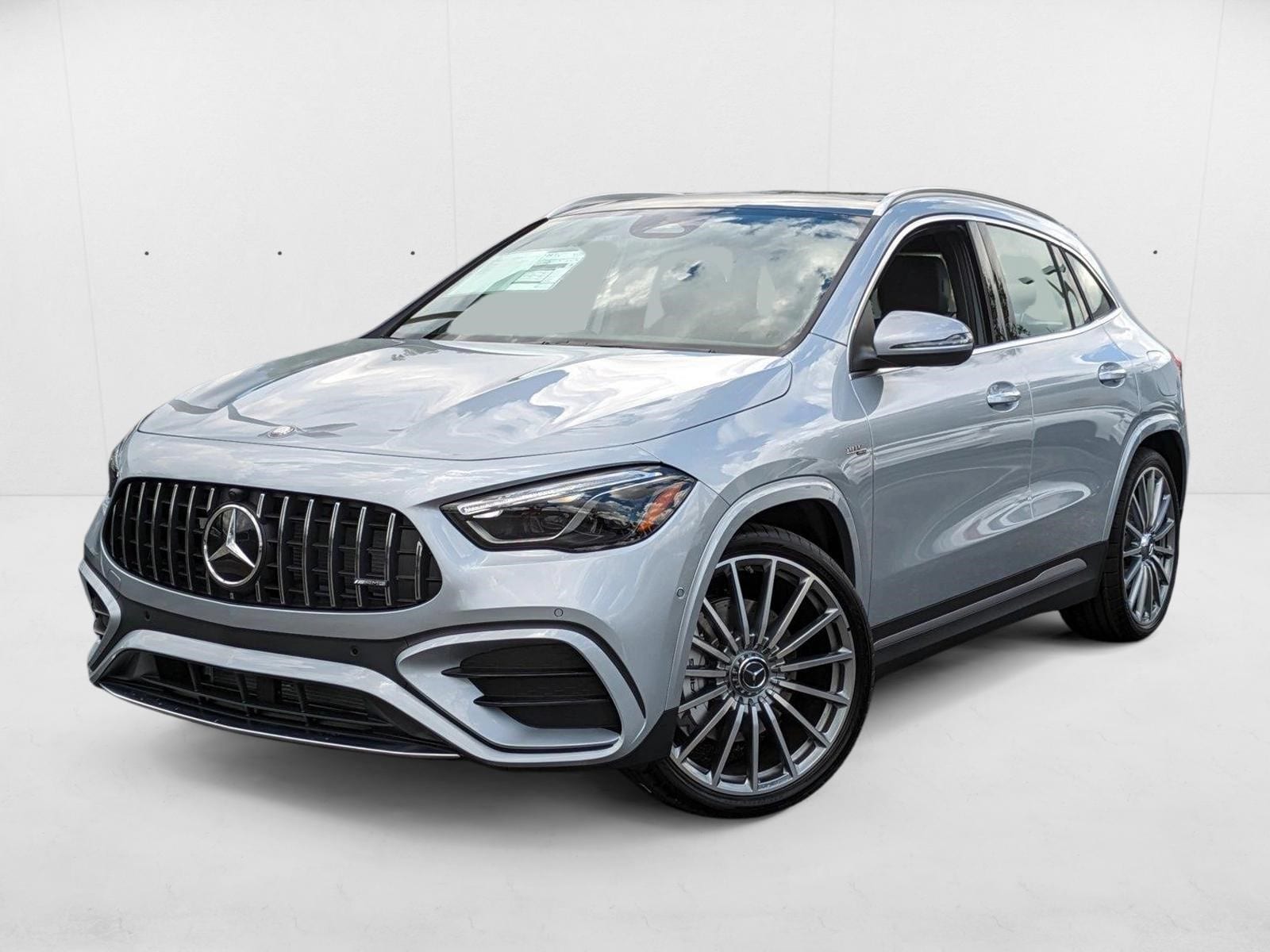 2025 Mercedes-Benz GLA GLA35 AMG's photo