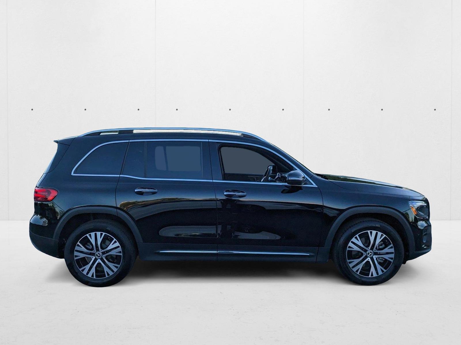 2025 Mercedes Benz GLB 250 photo 4
